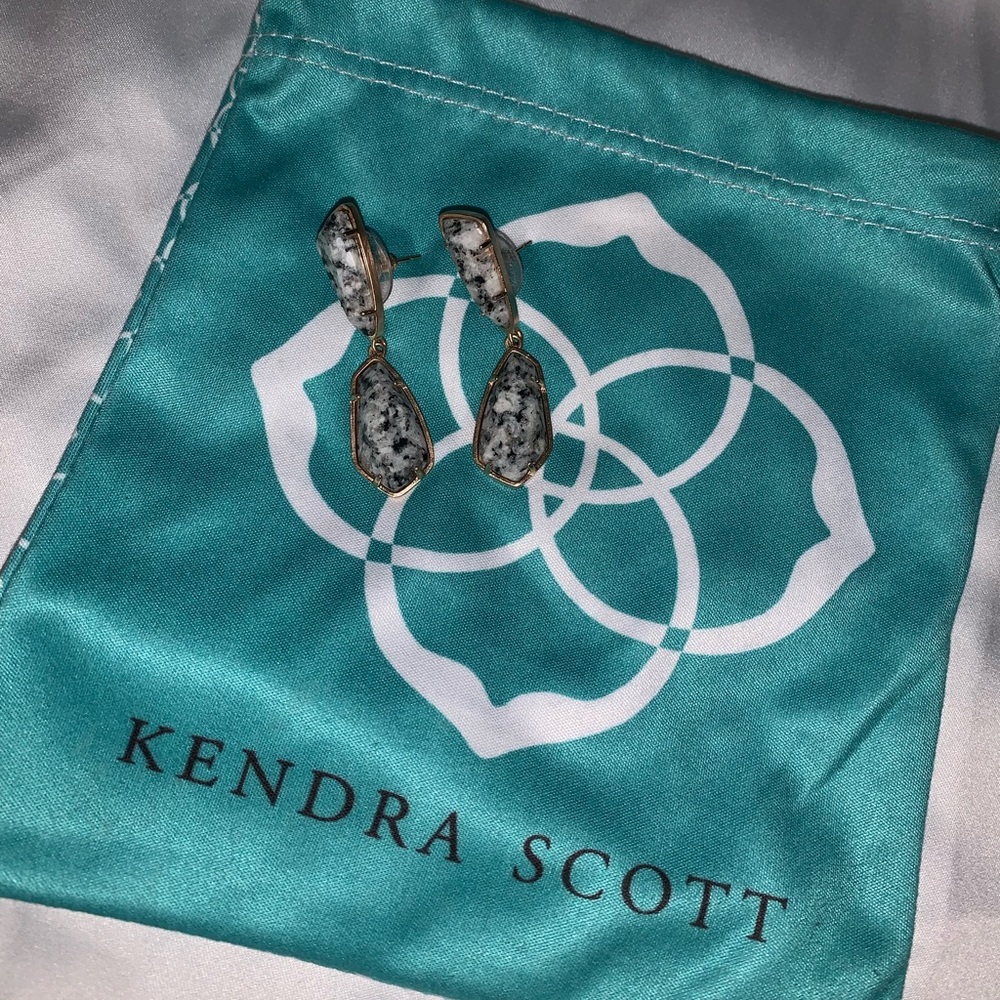 Kendra Scott earrings!